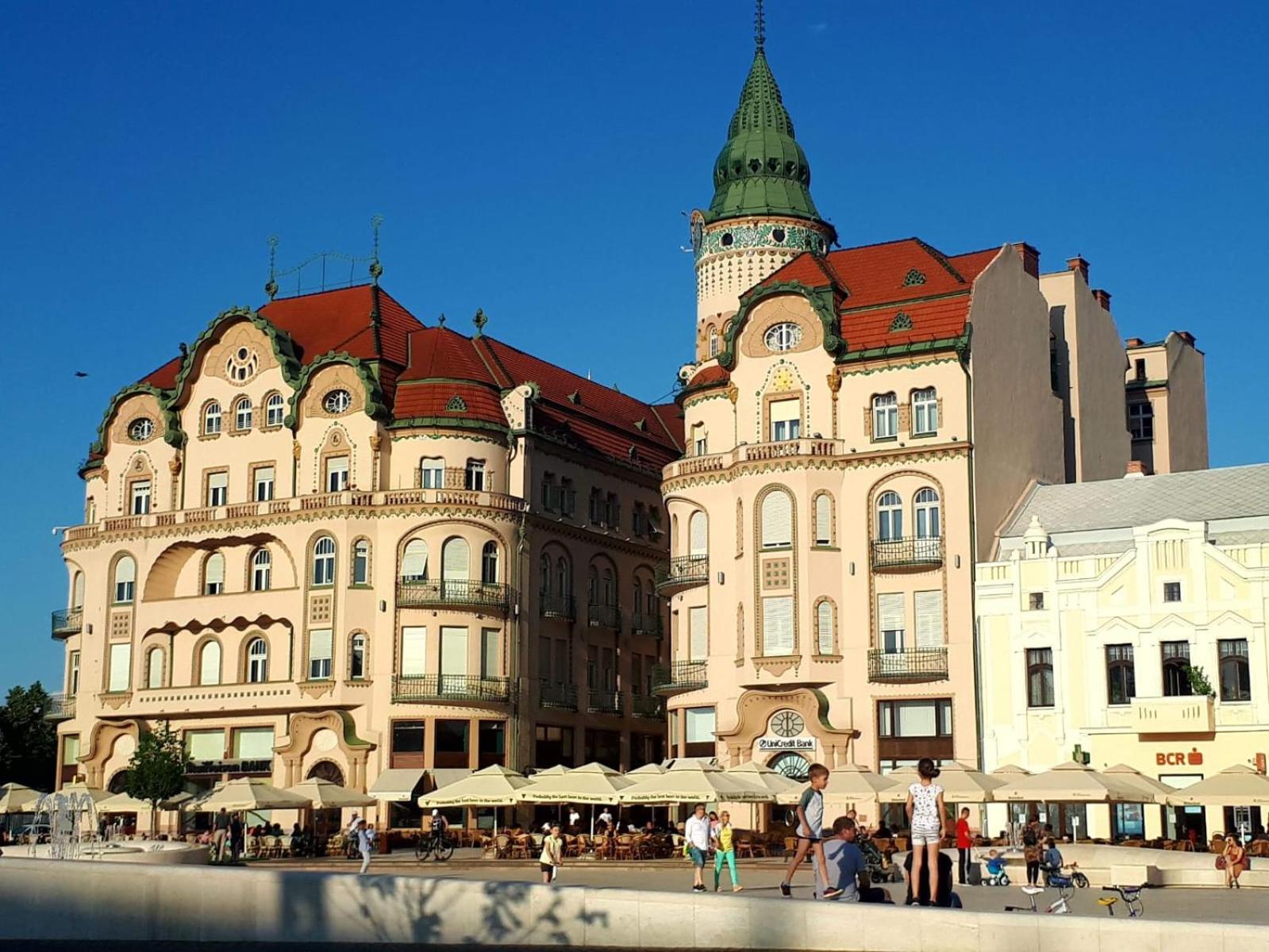 Silvia Resident Apartment Oradea Exterior photo
